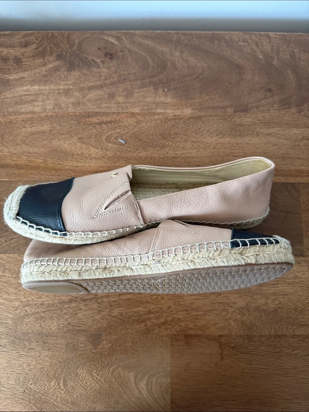 New Michael Kors Two-Tone Beige and Black Leather Espadrilles
